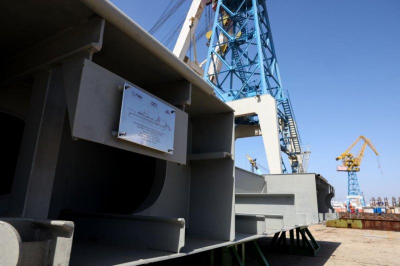 АСТРАХАНЬ. В Астрахани заложили киль головного судна для дноуглубительных работ