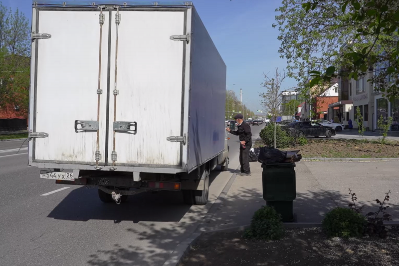 ЧЕЧНЯ. В Грозном на 139 улицах появились новые евроконтейнеры для мусора