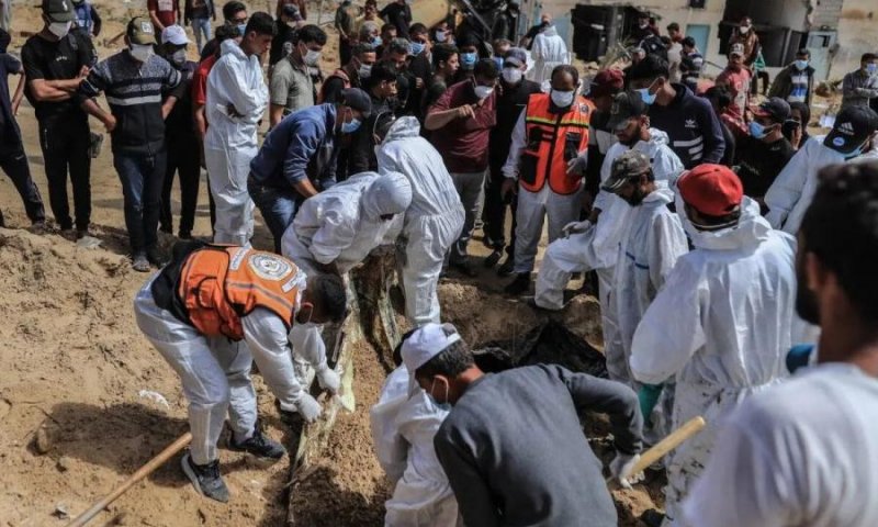 Число тел в массовых захоронениях в Хан-Юнисе Палестины достигло 392