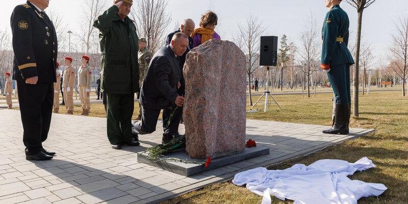 ВОЛГОГРАД. Первый камень под памятник героям СВО заложили у подножия Мамаева кургана в Волгограде