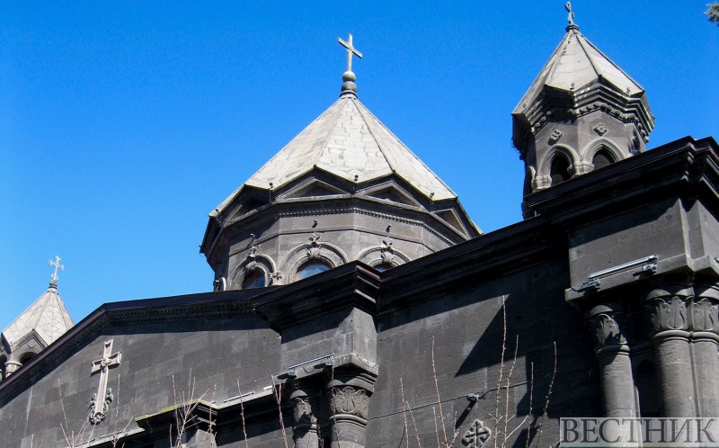 АРМЕНИЯ. Армянское духовенство попросило власти изменить политику в отношении церкви