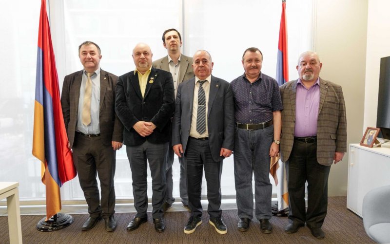 Аршак Карапетян встретился с членами Координационного совета российско-армянских организаций России и политологами
