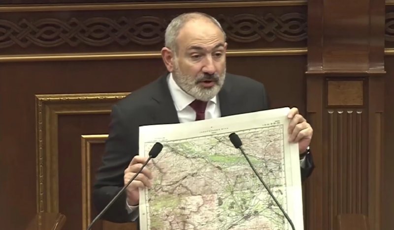 АЗЕРБАЙДЖАН. Пашинян показал карту для делимитации границы Армении и Азербайджана