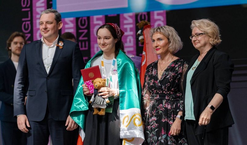 ЧЕЧНЯ. Чеченская школьница А. Сагаева вошла в тройку победителей Всероссийской олимпиады по английскому языку