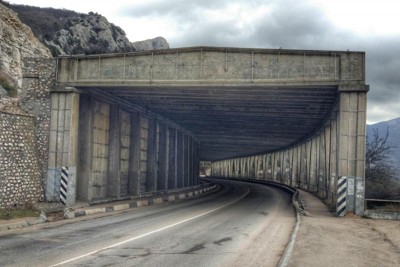 СЕВАСТОПОЛЬ. В Севастополе отремонтируют ребристый тоннель у Ласпинского перевала