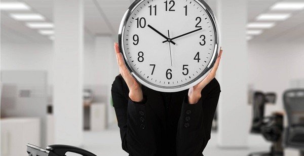 В Госдуме РФ предложили для женщин сократить рабочий день в пятницу на два часа