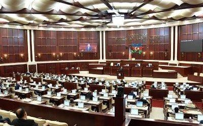 В парламенте Азербайджана завели волынку о «передаче» «Иревана, Восточного Зангезура и Карабаха»