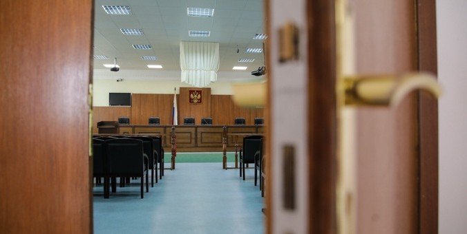 ВОЛГОГРАД. В Волгограде начался новый суд над блогером душившей дочь