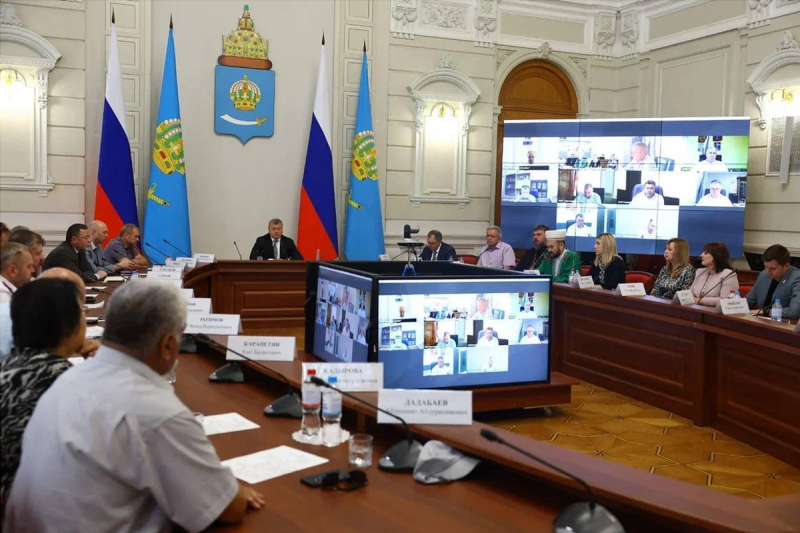 АСТРАХАНЬ. В Астрахани с губернатором обсудили антитеррористические меры после инцидента в Дагестане