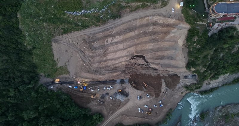 ГРУЗИЯ.  Магистральный водопровод почти за 10 дней починили в Грузии