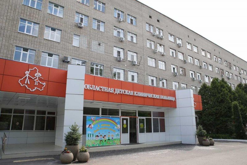 РОСТОВ. В Ростове хирурги спасли 2-летнюю девочку. с которой собака сняла скальп