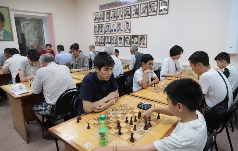 КАЛМЫКИЯ. В РК возрождают шахматные традиции