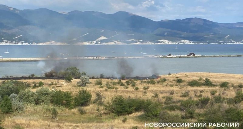 КРАСНОДАР. В Новороссийске опять возгорание   участка близ Суджукской лагуны