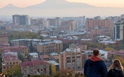 Россияне стали меньше ездить в Армению и больше в Азербайджан и Грузию