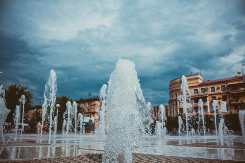 ВОЛГОГРАД. Волгоградцам рассказали об опасности купания в фонтанах