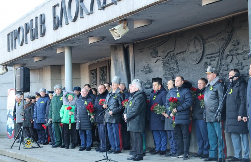 БФ им. Погосяна Г. М. и музей «Сохраняя память» — цветы к мемориалу Героев прорыва блокады Лениграда