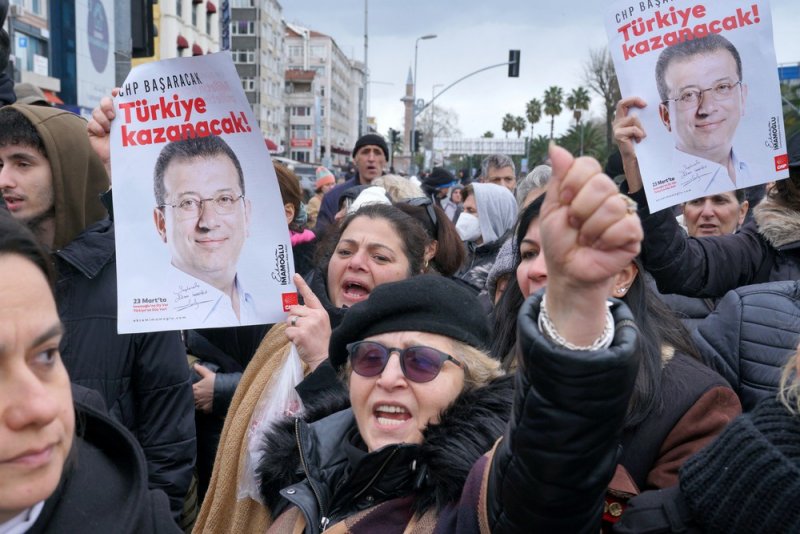 Турция на пороге серьезных перемен: массовые протесты охватывают страну после ареста мэра Стамбула