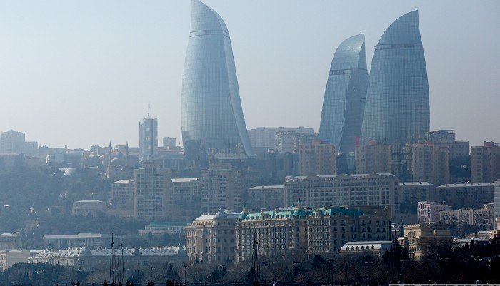 АЗЕРБАЙДЖАН. Самолет Вучича сел на дозаправку в Баку по пути в Москву