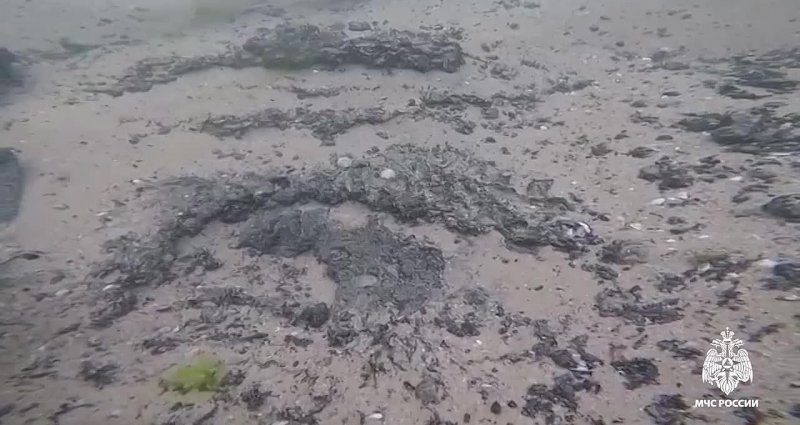 ЧЕЧНЯ. Чеченские водолазы спасают Черное море: сотни погружений и десятки тонн мазута вывезено из Керченского пролива
