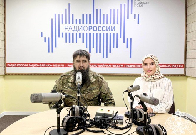 ЧЕЧНЯ. Служба с душой: боец ОМОН «АХМАТ-1» Тархан Умаров выступил в эфире программы «В эфире Росгвардия»