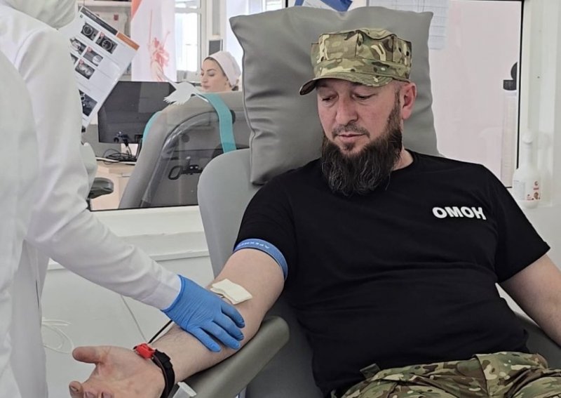 ЧЕЧНЯ.Сотрудники «АХМАТ-1» сдали кровь: донорская акция «От сердца к сердцу» продолжается