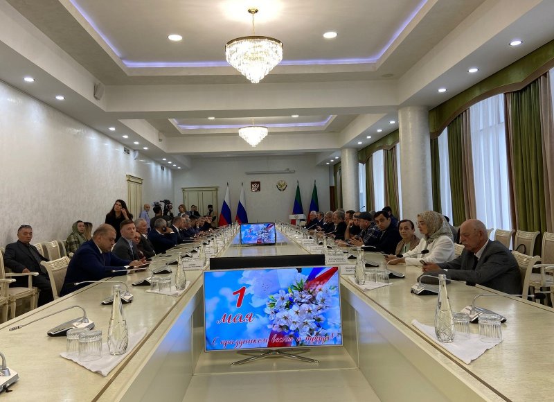 ДАГЕСТАН. Дагестан наградил героев труда в день Первомая