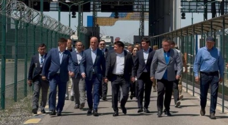 Казахстан модернизирует ТПП на границе с тремя странами