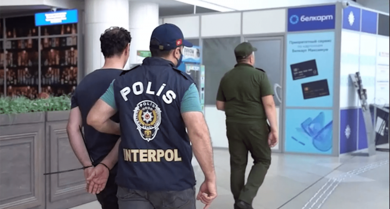 Полиция задержала почти 300 подозреваемых в членстве в ИГ в Турции