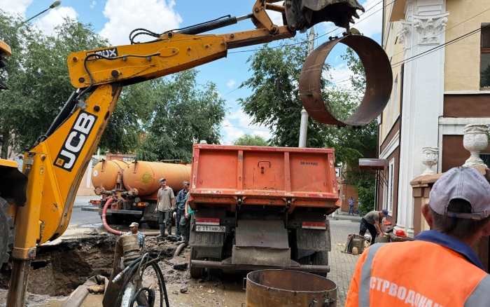 АСТРАХАНЬ. В Астрахани восстановили водоснабжение после аварии на магистральном трубопроводе
