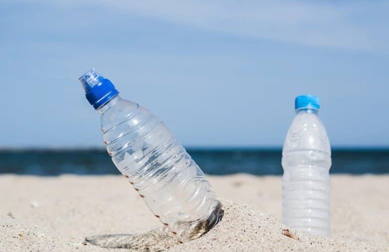 ЧЕЧНЯ. Нагретая на солнце бутылка с водой опасна для здоровья