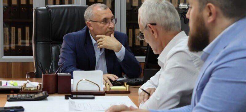 ЧЕЧНЯ. Под контролем дороги — под вниманием руководства: чеченские дорожники приняли участие в ВКС с Фаразутдиновым