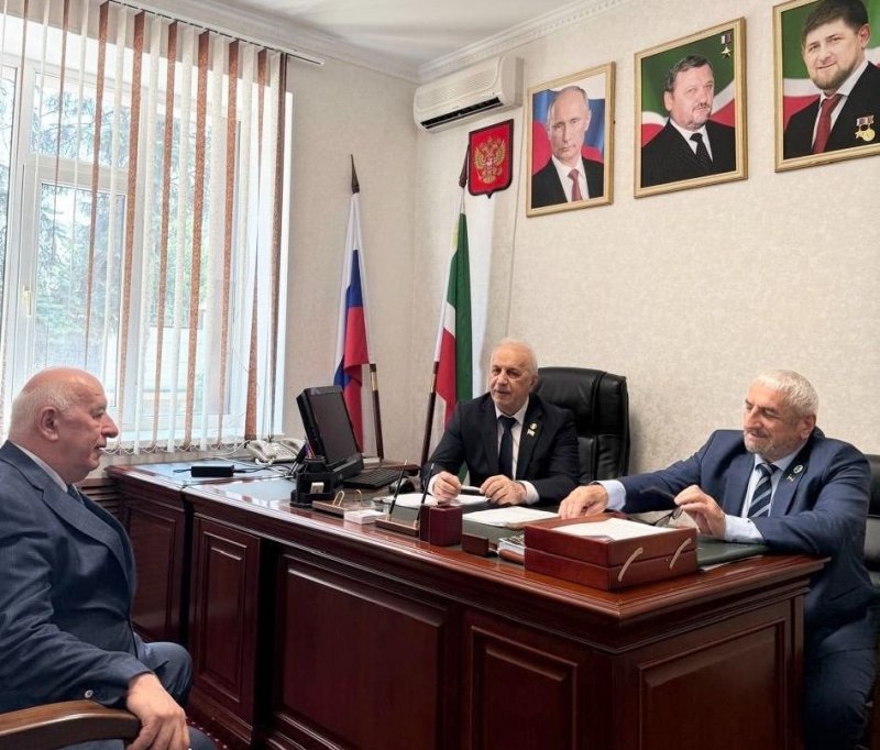 ЧЕЧНЯ.В Парламенте ЧР отметили активную работу Грозненского отделения «Единой России»
