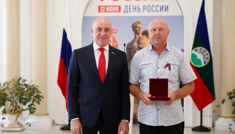 КЧР. Награда за преданность профессии: электромонтёру — звание «Заслуженного энергетика»