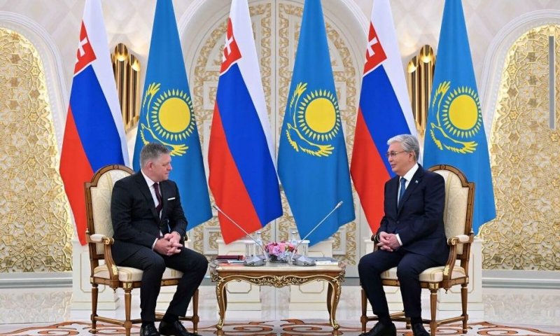 Президент Казахстана принял премьер-министра Словакии