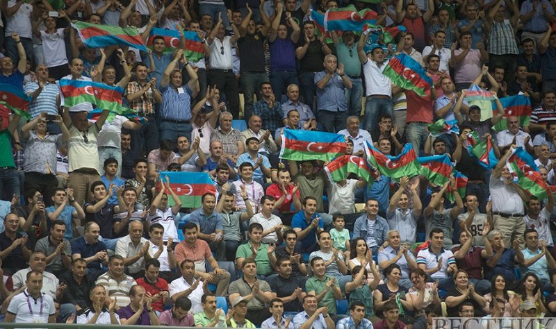 АЗЕРБАЙДЖАН. Спортсмен из Азербайджана выиграл чемпионат Европы по тяжелой атлетике