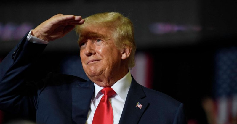 ЧЕЧНЯ. Трамп выпустил духи с запахом успеха за 20 тысяч рублей