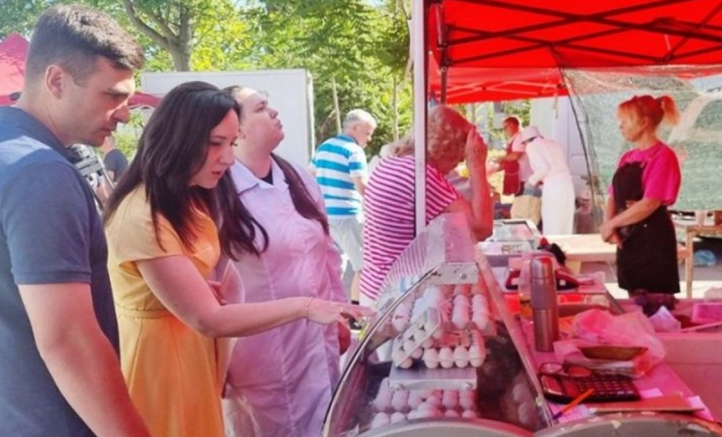 СЕВАСТОПОЛЬ. Качество продуктов на ярмарке в Севастополе проверили специальными лабораториями