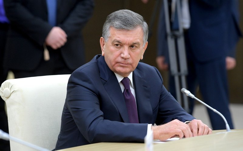 Шавкат Мирзиеев поздравил Ильхама Алиева с победой на чемпионате мира по мини-футболу