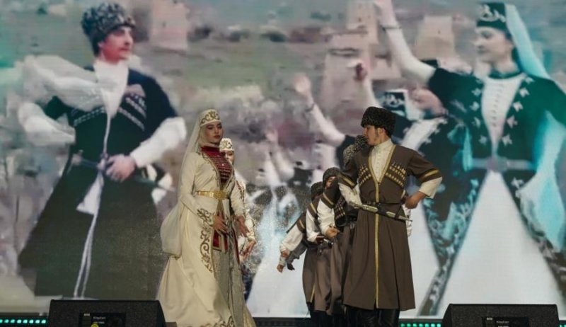 ЧЕЧНЯ. Чеченские звезды на Машуке: Танцы и голоса Чечни покорили форум