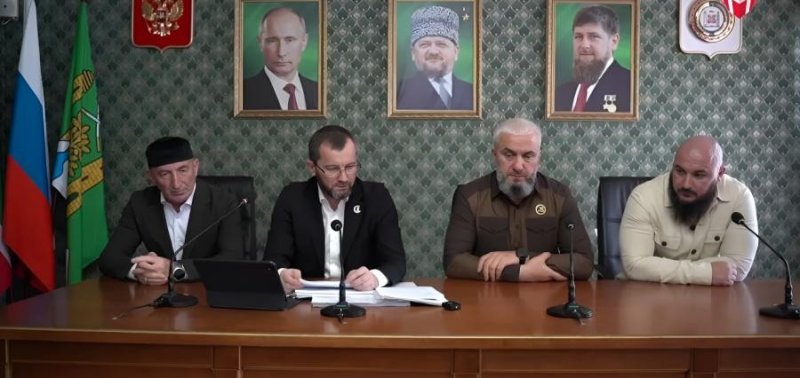 ЧЕЧНЯ.  Министр в классе: жёсткий разбор ОГЭ и ЕГЭ в Ножай-Юрте
