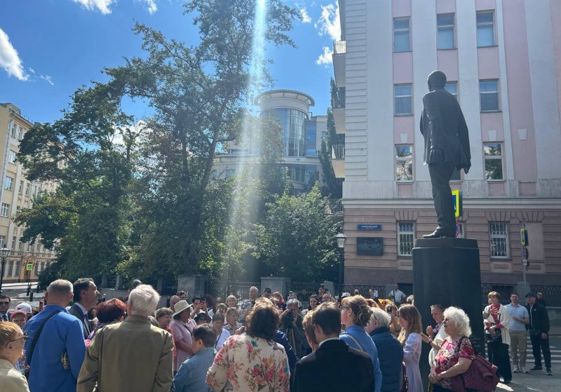 Москвичи почтили память Муслима Магомаева