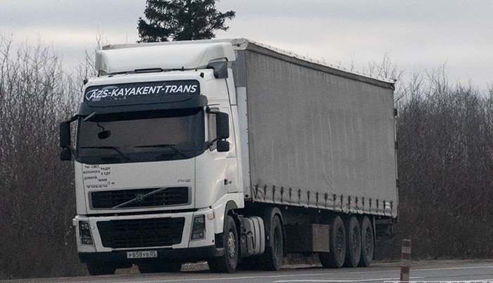 Сотням грузовиков с продукцией из Армении не разрешили въезд в Россию