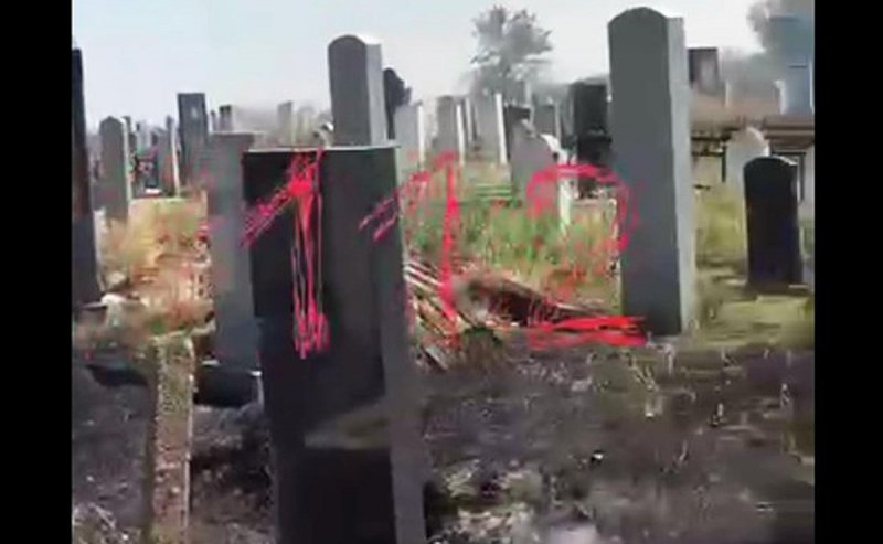 СТАВРОПОЛЬЕ. Крупный пожар в Ставрополье: из-за поджога травы выгорело кладбище у села Канглы