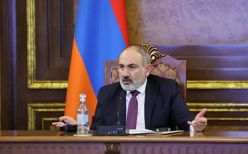 АРМЕНИЯ. Импичмент Пашиняну обсуждают в парламенте Армении и на улице