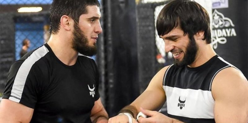 ЧЕЧНЯ. От октагона до элитных квартир: как ТОП-бойцов UFC и АСА наградили в Чечне