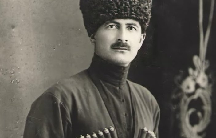 ЧЕЧНЯ. Мовсар Музаев — просветитель, поэт и художник, отдавший сердце родному языку.