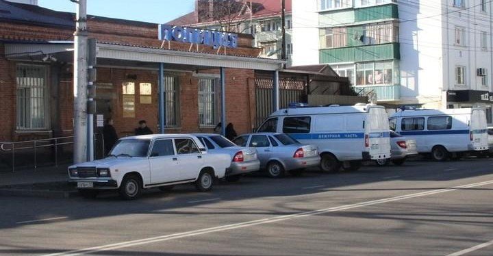АДЫГЕЯ. Порезав колеса чужой машины, житель Майкопа стал фигурантом уголовного дела