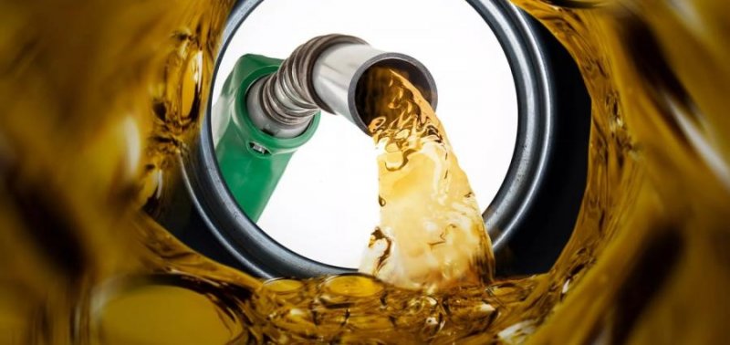 Цены на бензин и дизельное топливо на бирже снизились 27 октября