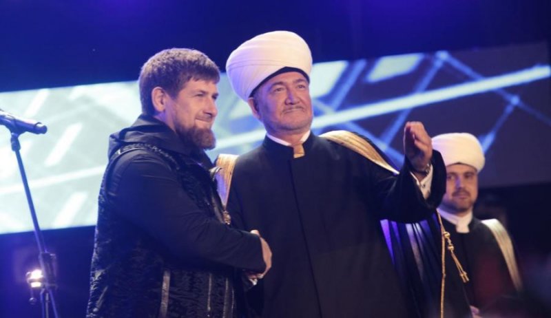 ЧЕЧНЯ. Муфтий Равиль Гайнутдин поздравил Рамзана Кадырова с днём рождения.