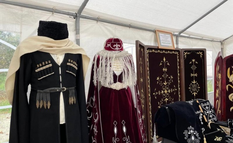 КЧР. В Карачаево-Черкесии устроили межрегиональный праздник, посвященный национальному костюму
